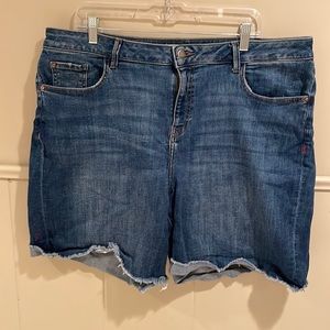 Warp And Weft Lisbon BoyFriend Short